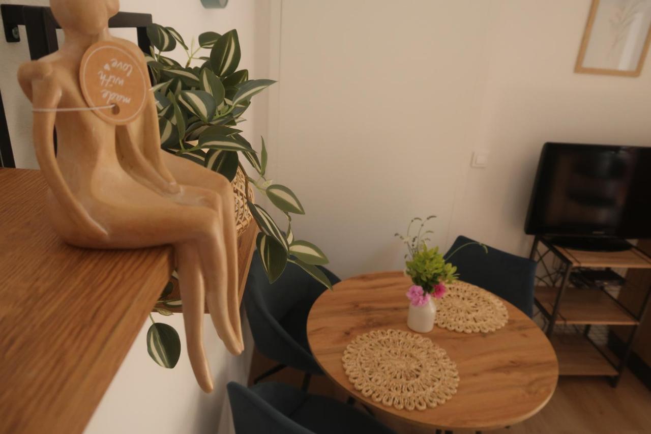 Apartments Matea Baška Eksteriør bilde