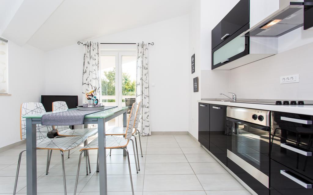 Apartments Matea Baška Eksteriør bilde