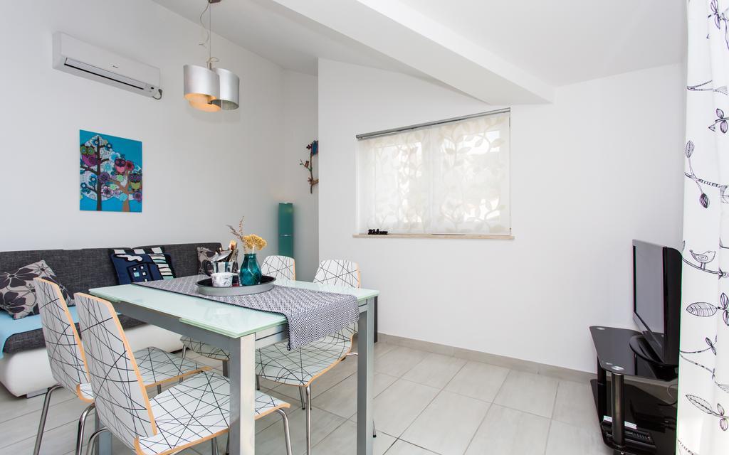 Apartments Matea Baška Eksteriør bilde