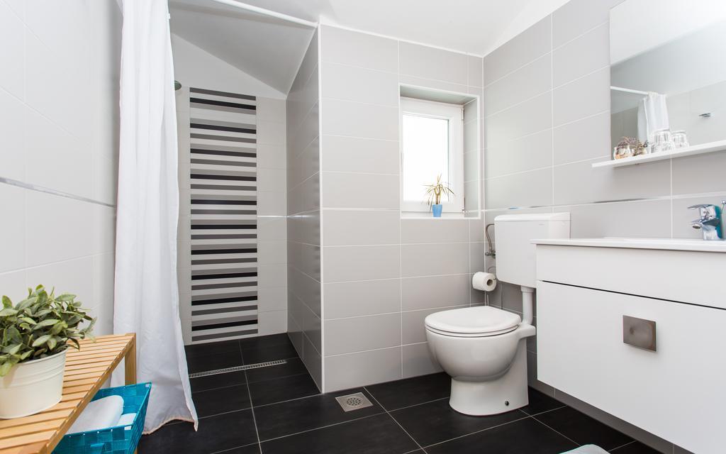 Apartments Matea Baška Eksteriør bilde