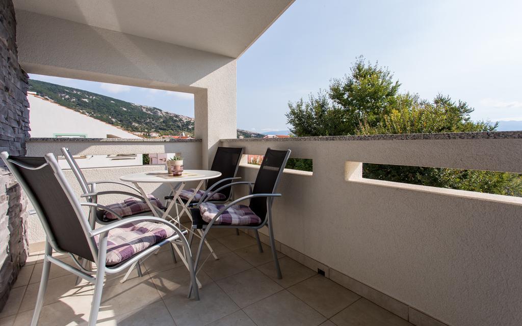 Apartments Matea Baška Eksteriør bilde