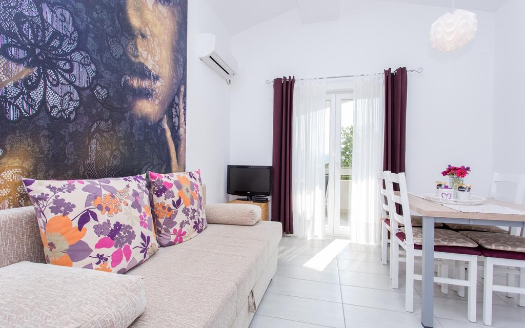 Apartments Matea Baška Eksteriør bilde