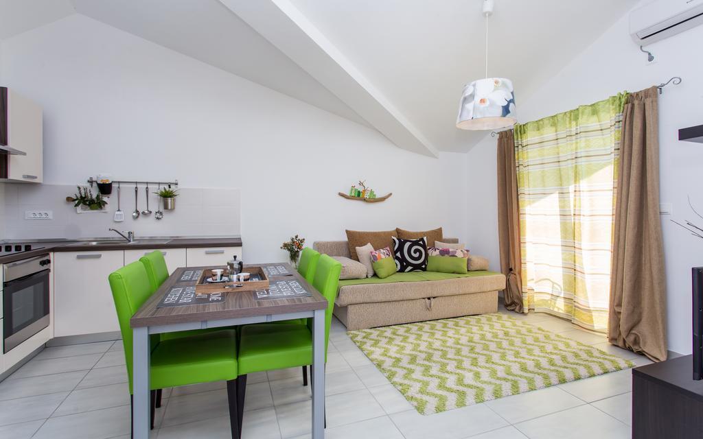 Apartments Matea Baška Eksteriør bilde
